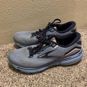 Brooks Men's 10 B  Blue and Green Athletic Shoes